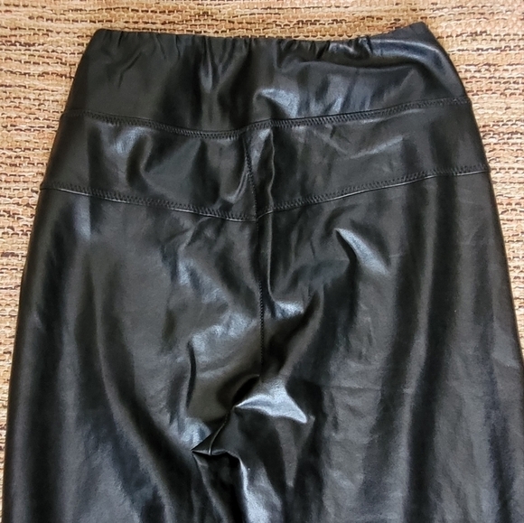 Wilfred FREE Faux Leather Leggings | size XS - Picture 2 of 6